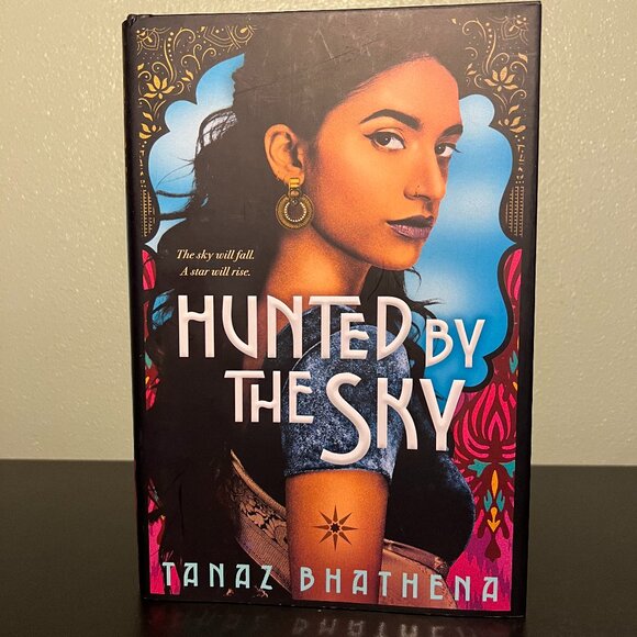 HUNTED BY THE SKY by Tanaz Bhathena Fantasy Novel ~ YA Literature ~ India - Picture 1 of 5